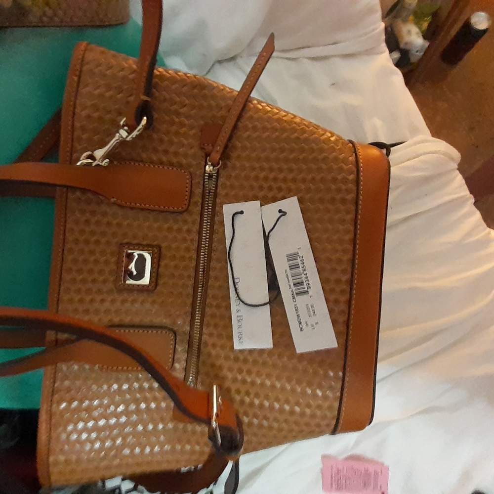 Dooney & Bourke Purse